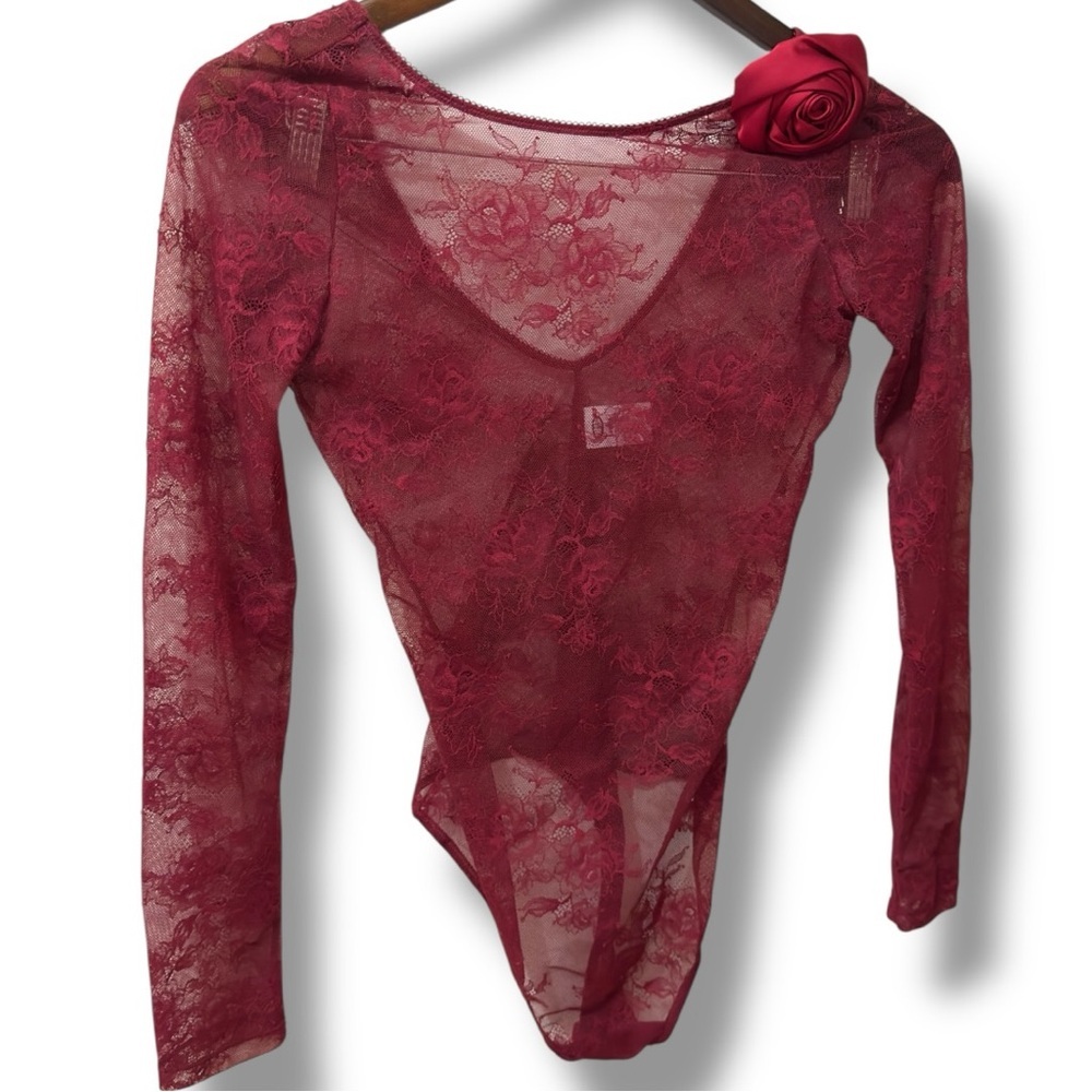 Parade | NWOT Women’s Red Floral Sheer Lace Long-Sleeve Bodysuit (size XS) - Picture 2 of 10